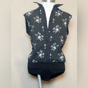 NWT ISOLA MARRAS FLORAL PRINT BLACK WHITE BODY SUIT BUTTON FRONT COLLAR IT 44 L